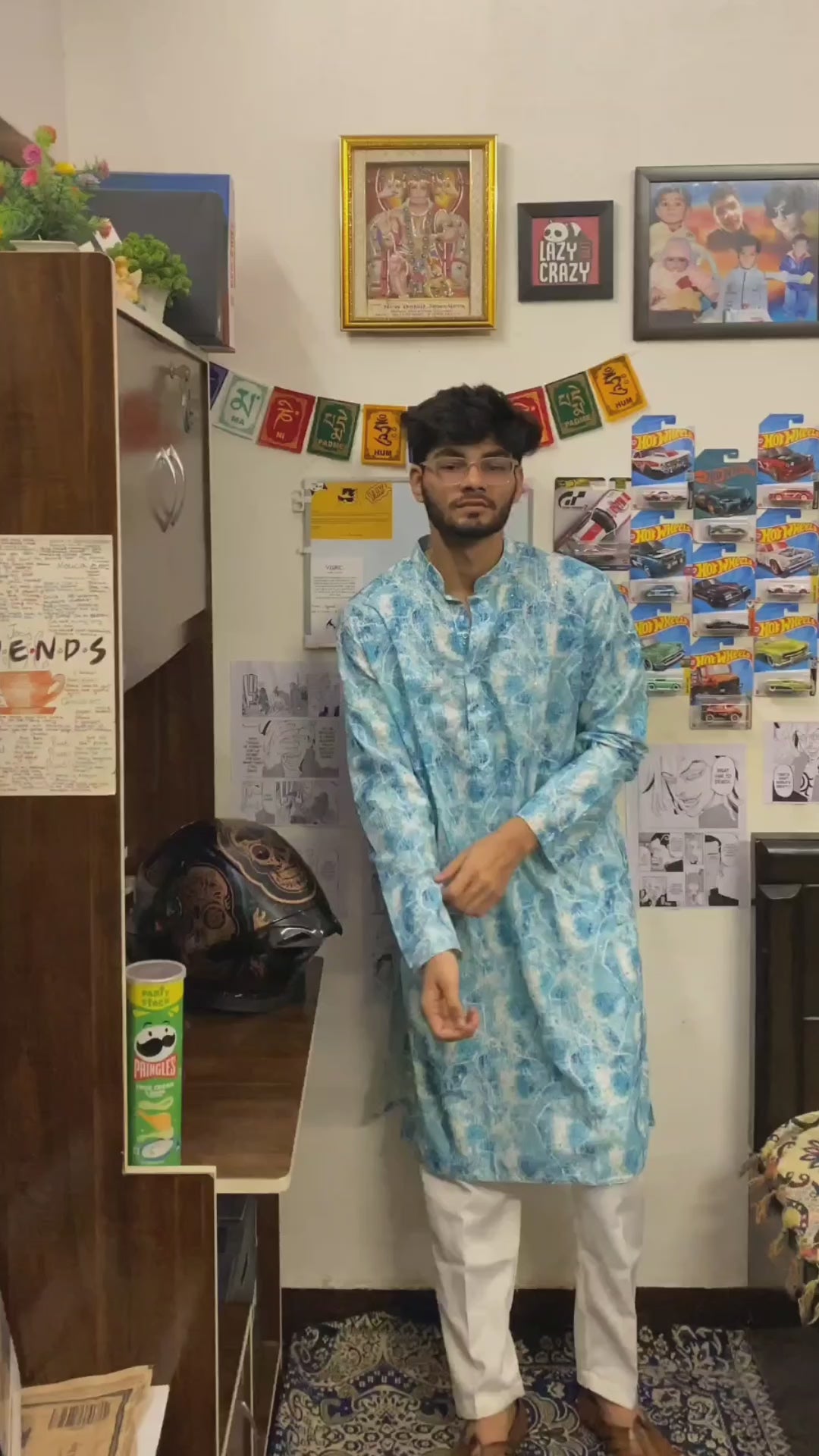 Shop the look (ayush).mp4